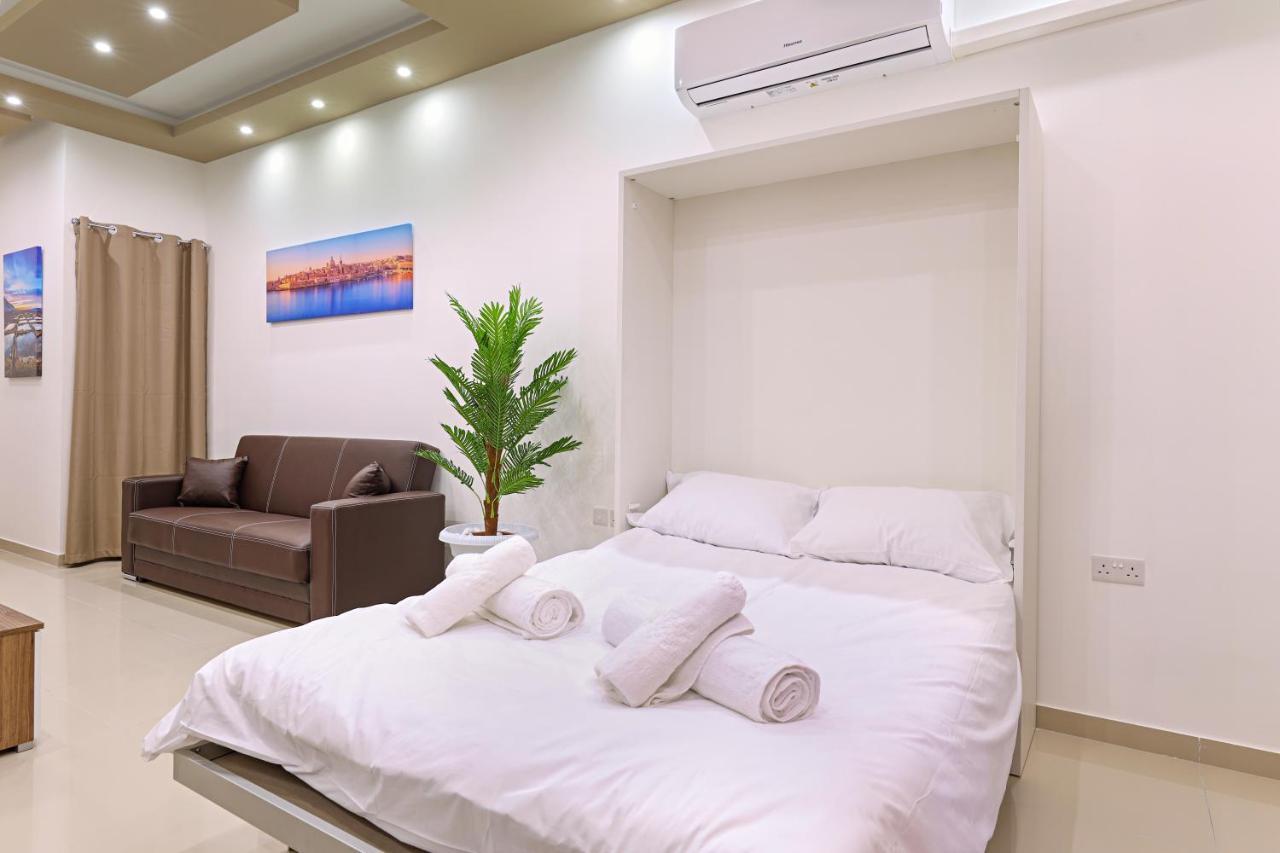 Gem Beachfront Apt With Amazing Bay And Sea Views Birżebbuġa Eksteriør bilde